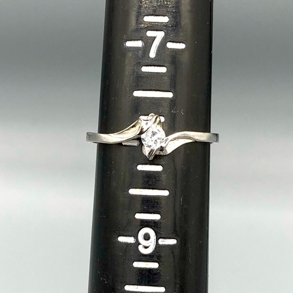 Crystal Solitaire Ring - Picture 3 of 3